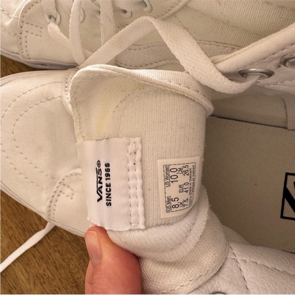 VANS Sk8-Hi Tapered Canvas Shoe White size
10W/8.5M - Picture 5 of 6